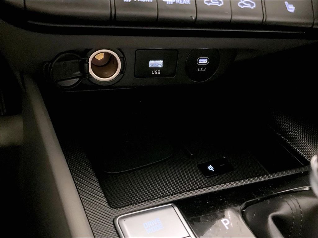 Certified 2025 Hyundai Elantra SEL FWD image 27