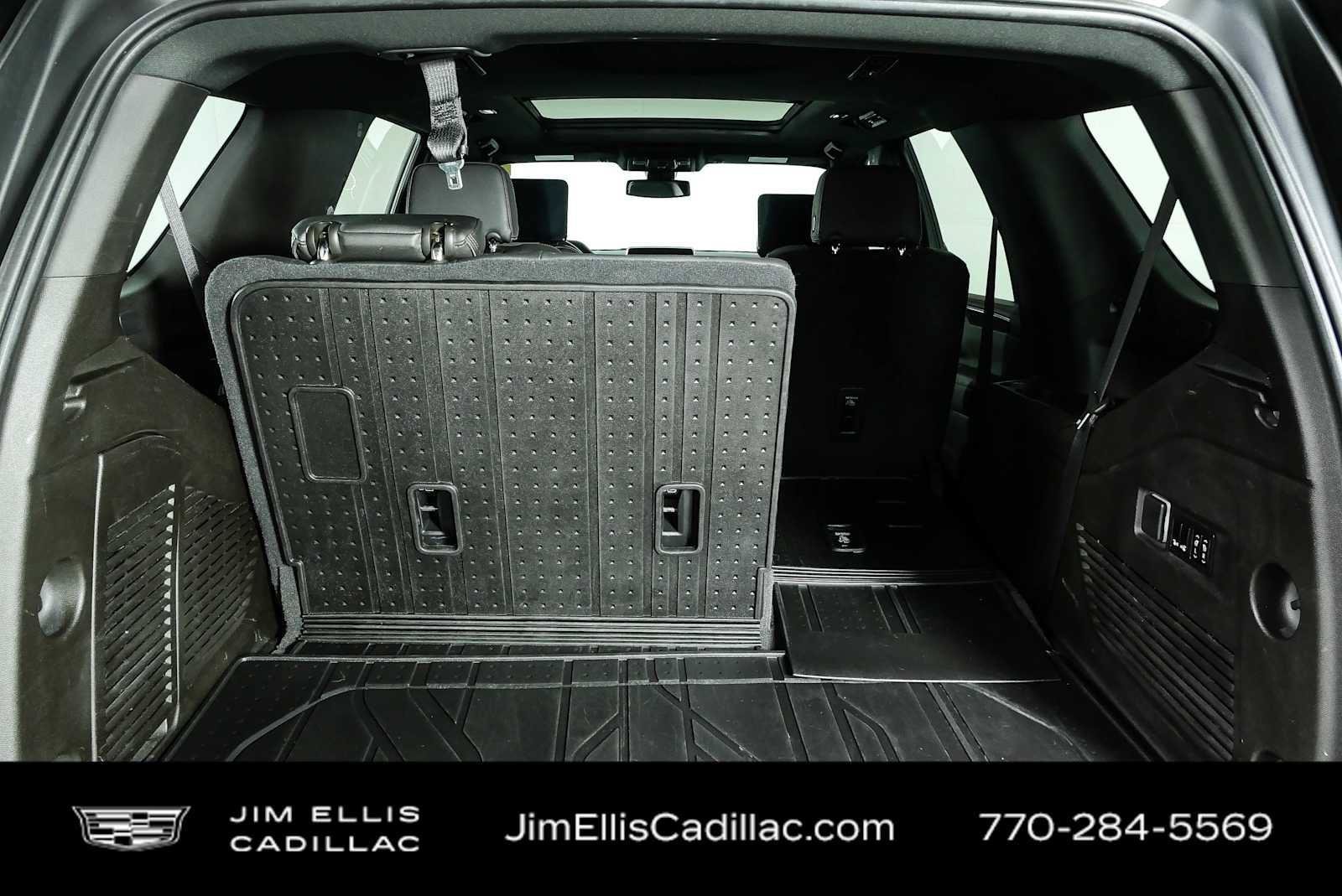 Used 2021 Chevrolet Tahoe RST w/ Luxury Package AWD/4WD image 35