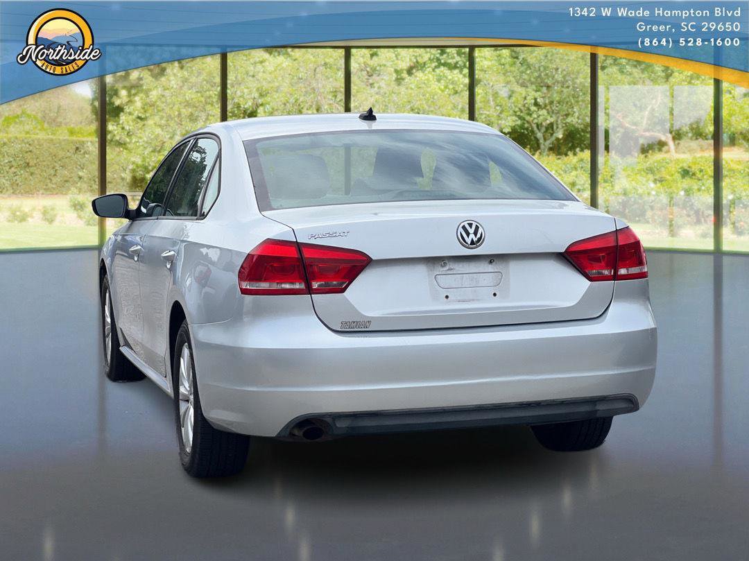 Used 2013 Volkswagen Passat Wolfsburg Edition image 4