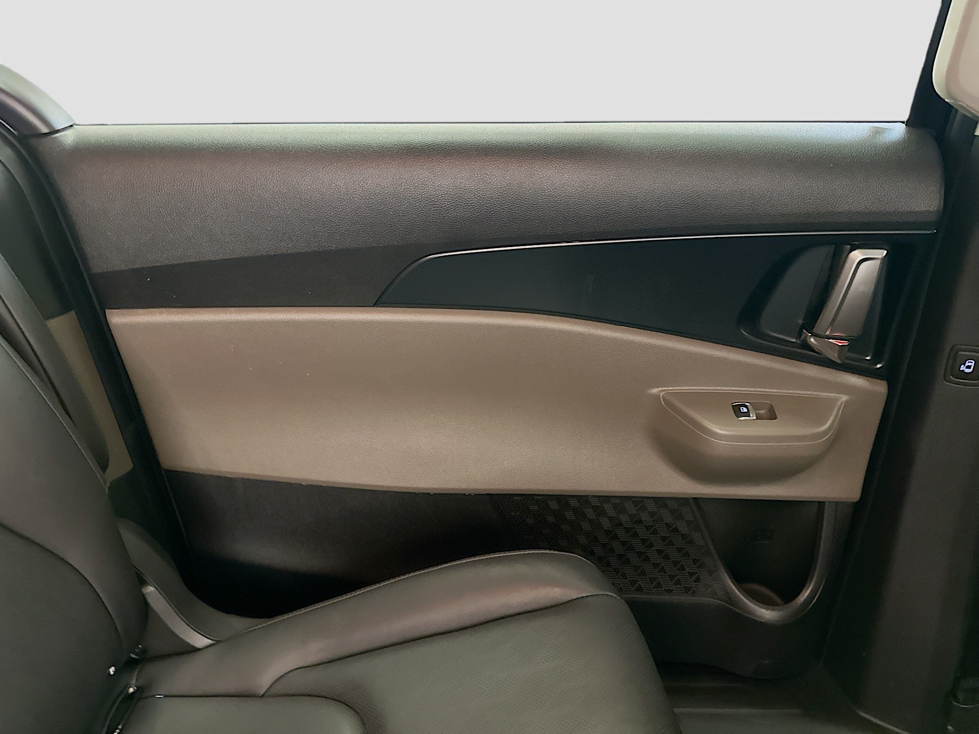 Used 2026 Kia Carnival FWD image 27
