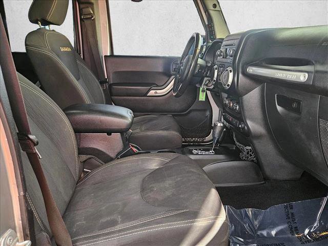 Used 2015 Jeep Wrangler Unlimited Sahara w/ Connectivity Group AWD/4WD image 20