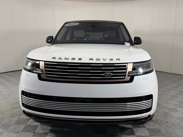 Used 2023 Land Rover Range Rover SV image 14
