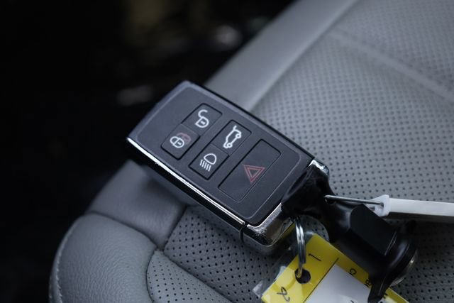 Used 2023 Land Rover Range Rover Evoque S image 26