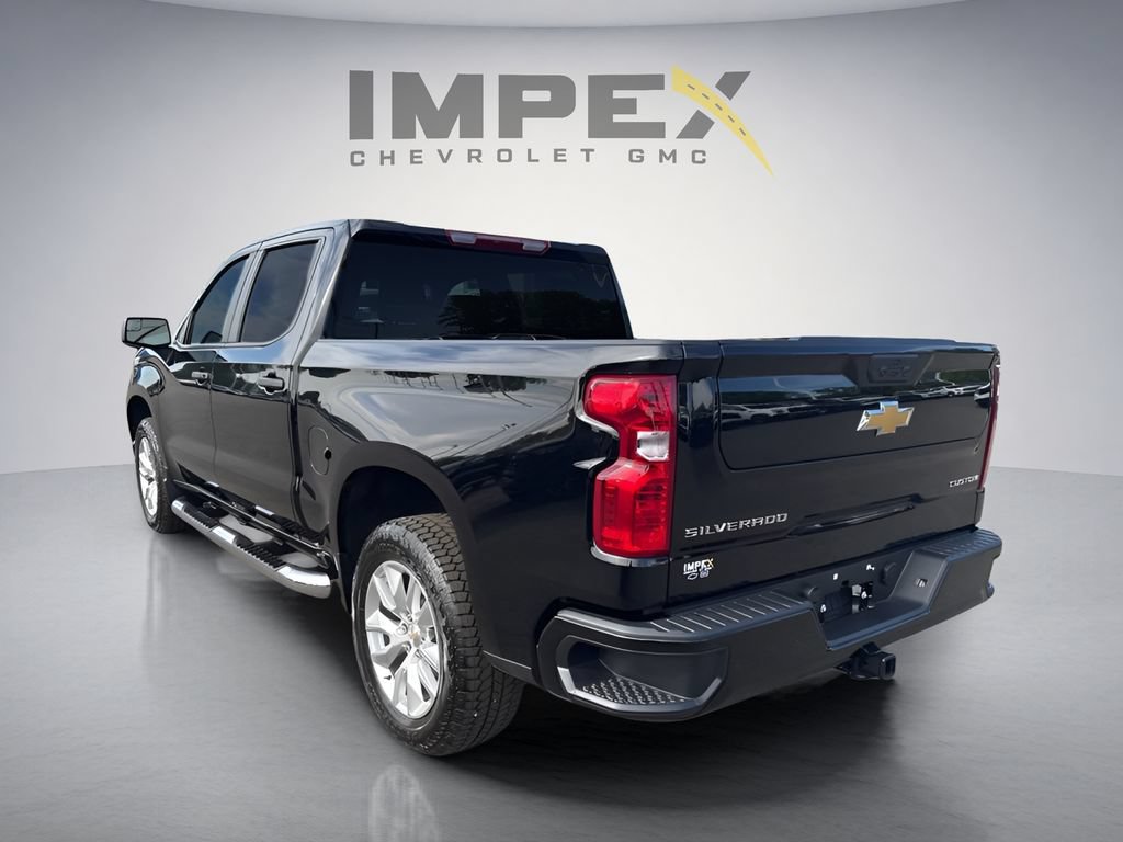 Used 2026 Chevrolet Silverado 1500 Custom RWD image 3