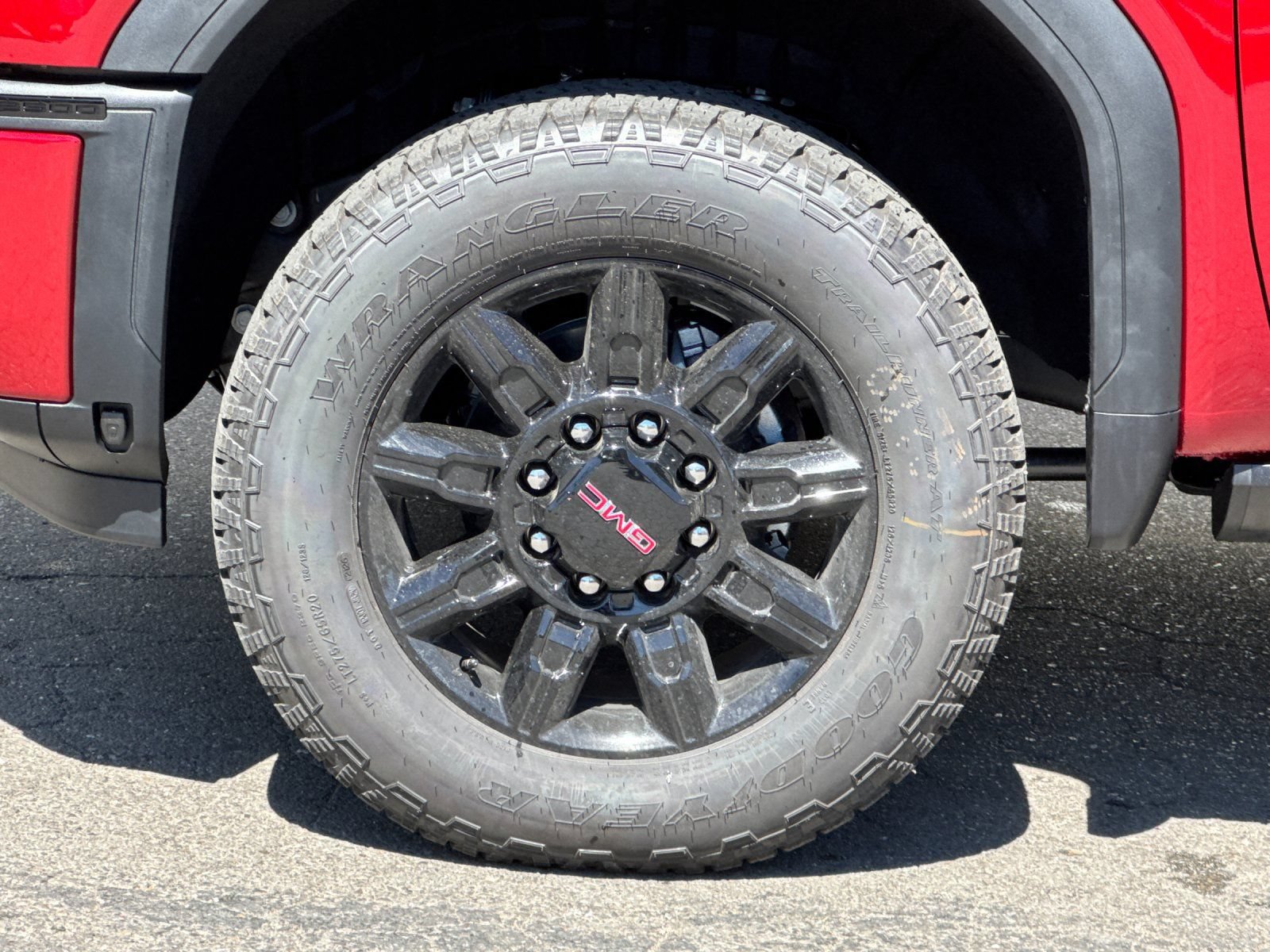 New 2026 GMC Sierra 2500 AT4 w/ AT4 Premium Plus Package AWD/4WD image 32