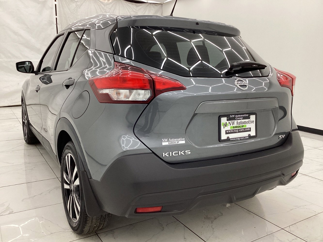 Used 2018 Nissan Kicks SV image 9