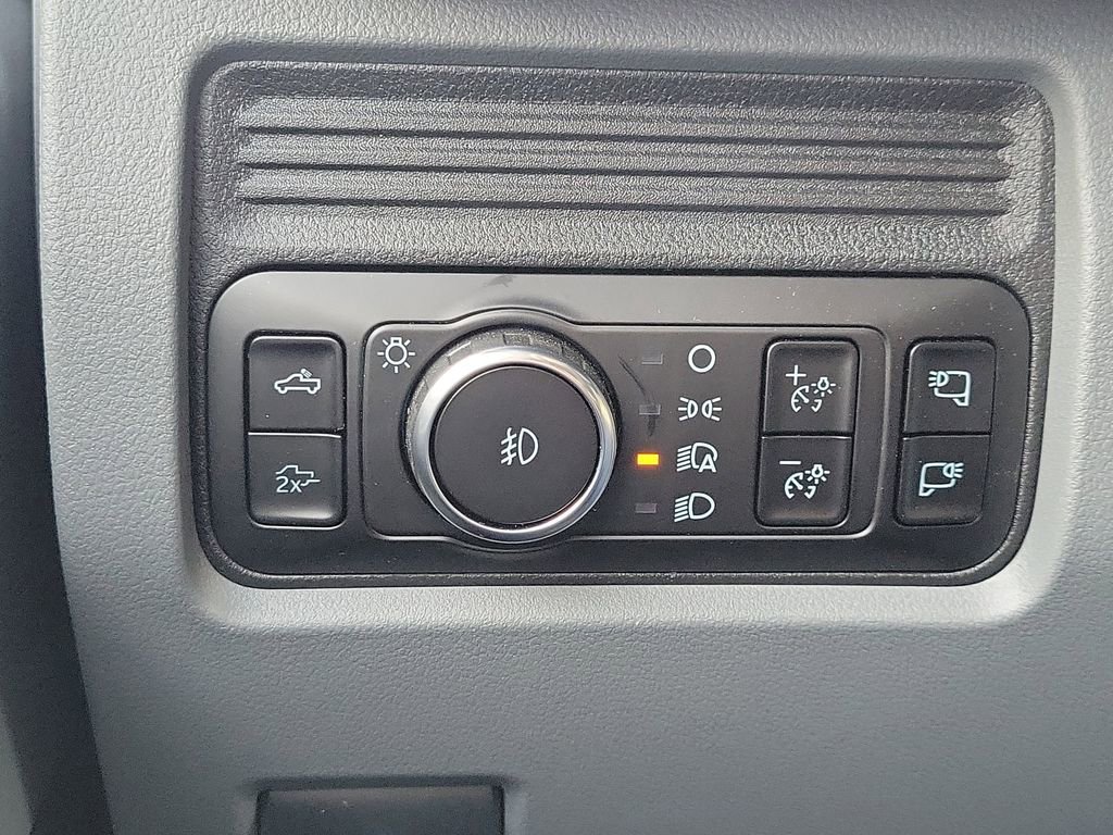 New 2026 Ford F350 XLT w/ XLT Premium Package image 30