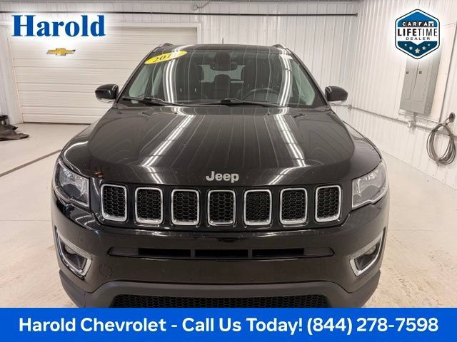 Used 2018 Jeep Compass Limited AWD/4WD image 2