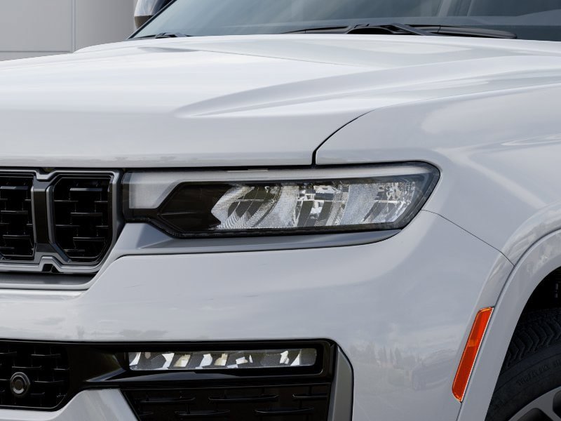 New 2026 Jeep Grand Cherokee Summit AWD/4WD image 10