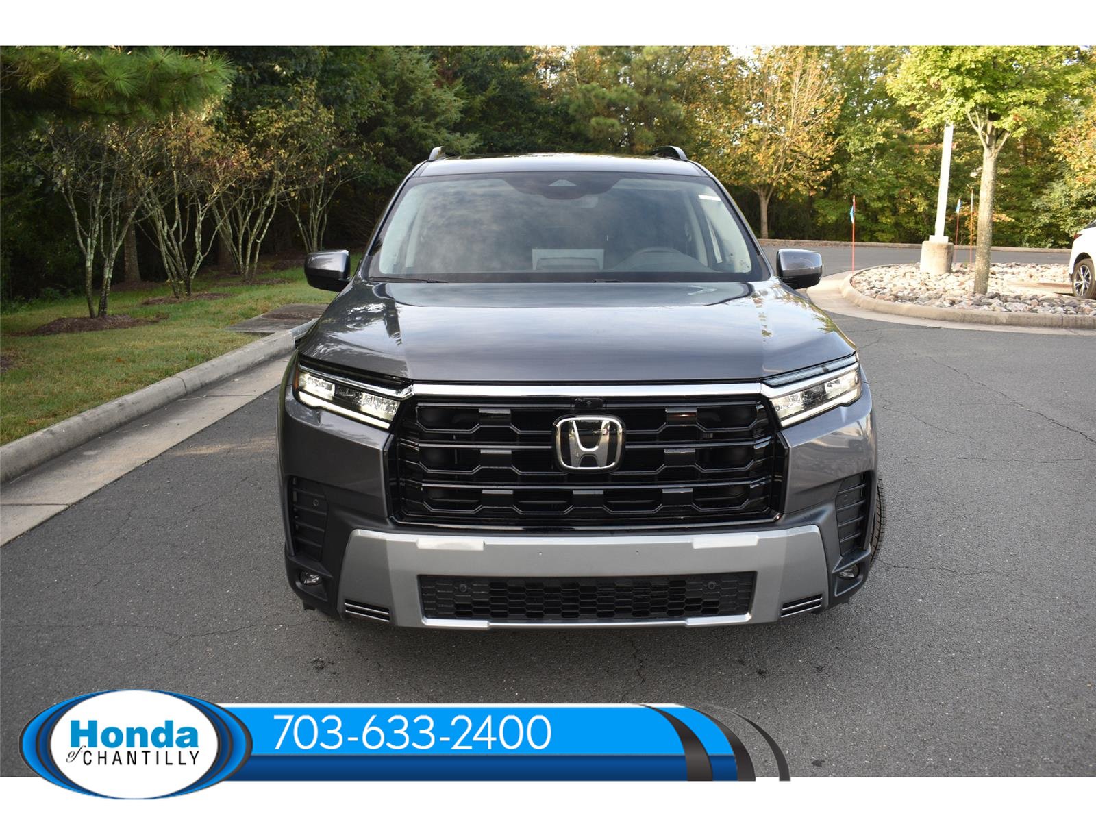 New 2026 Honda Pilot Touring image 2