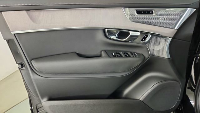 New 2026 Volvo XC90 T8 Ultra w/ Lounge Package AWD/4WD image 9