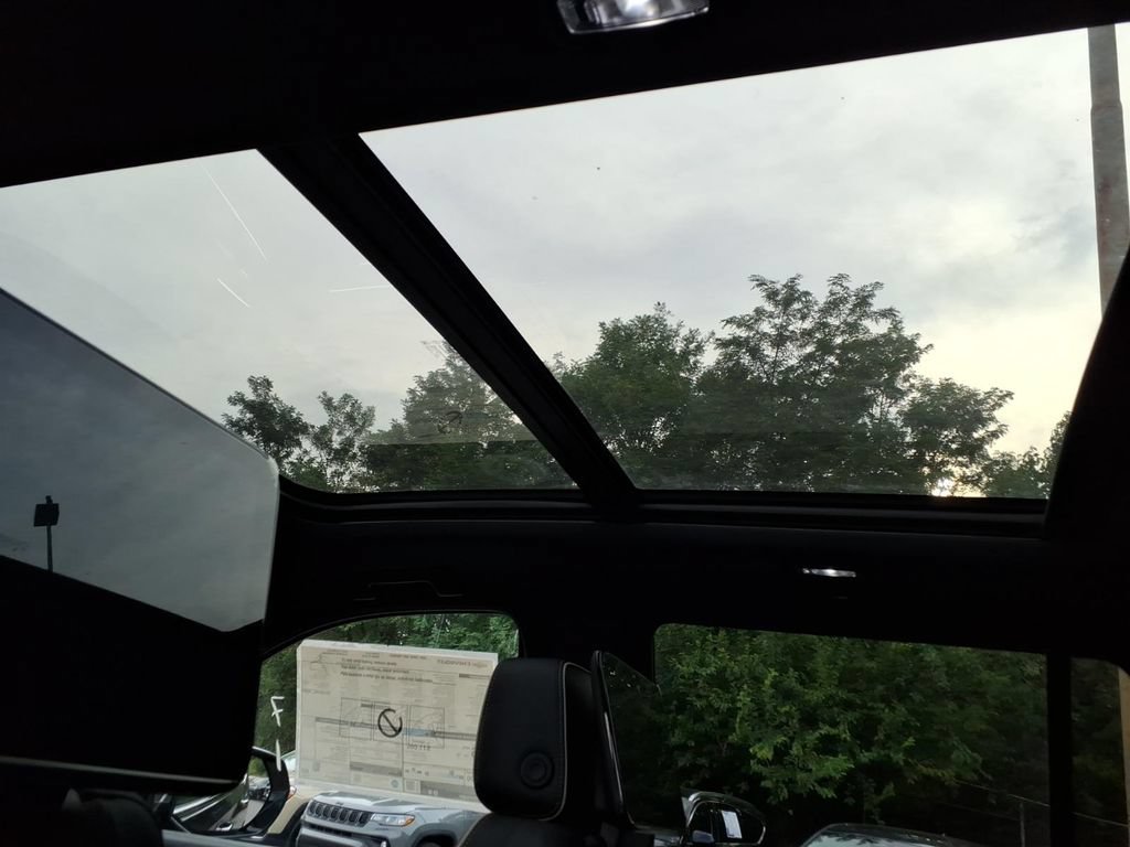 New 2026 Chevrolet Tahoe Premier AWD/4WD image 16
