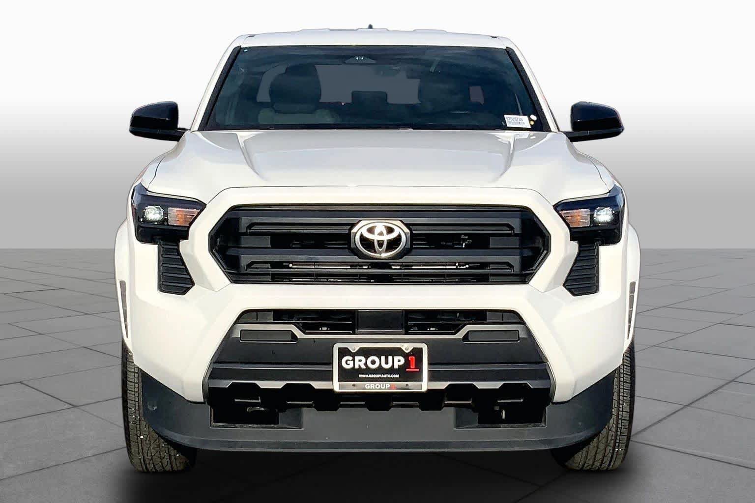 Used 2025 Toyota Tacoma SR AWD/4WD image 4