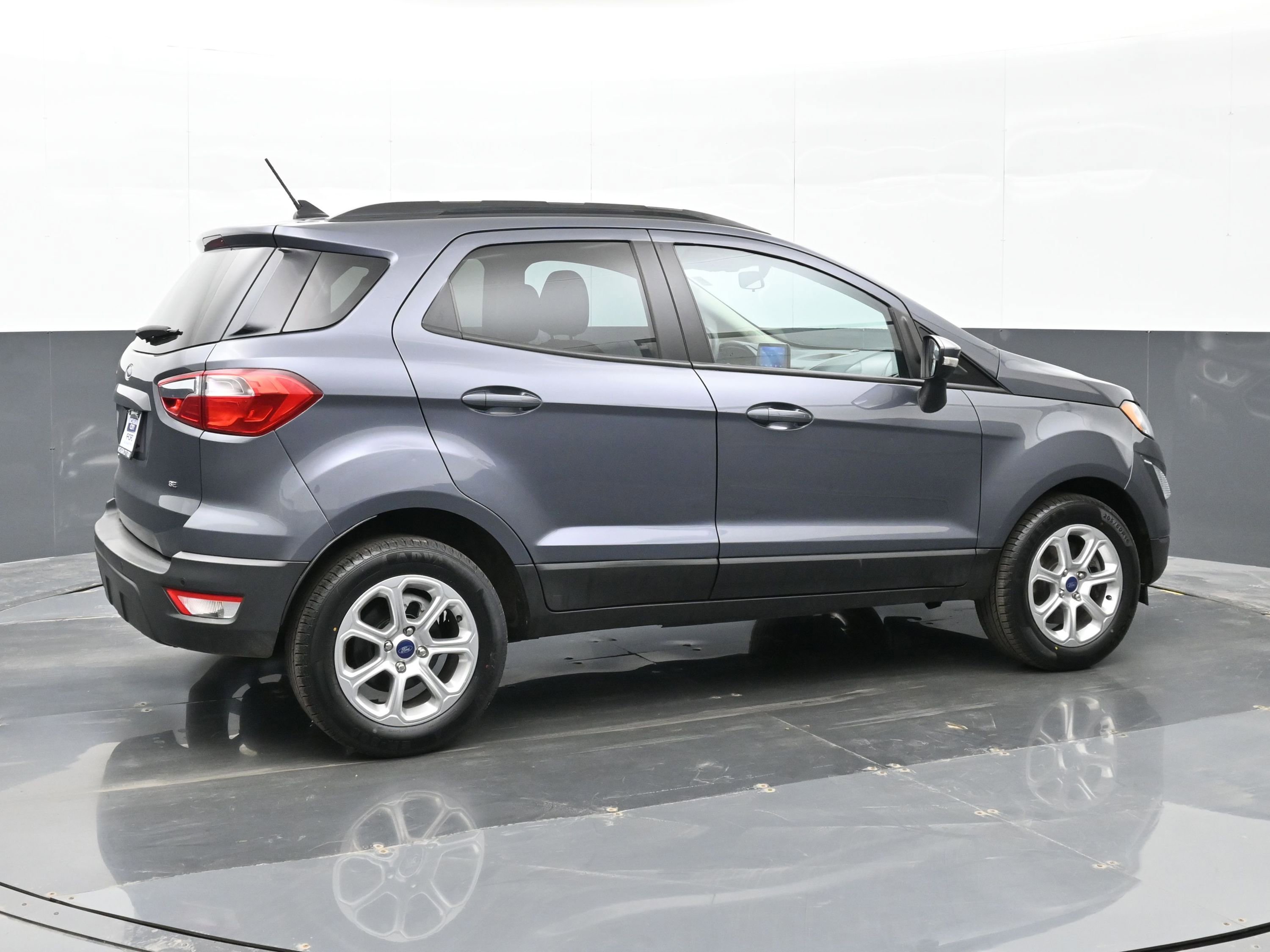 Used 2021 Ford EcoSport SE image 8