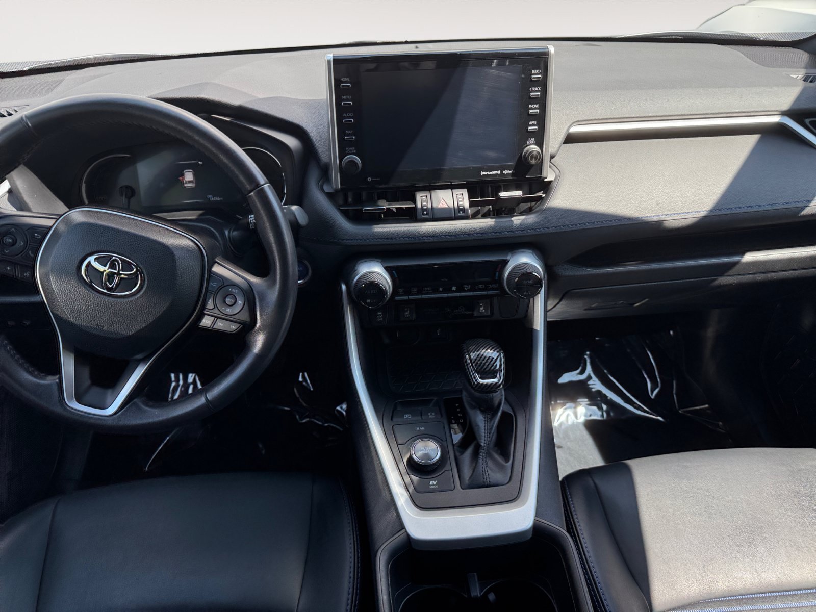 Used 2022 Toyota RAV4 XSE w/ XSE Grade Weather Package AWD/4WD image 11