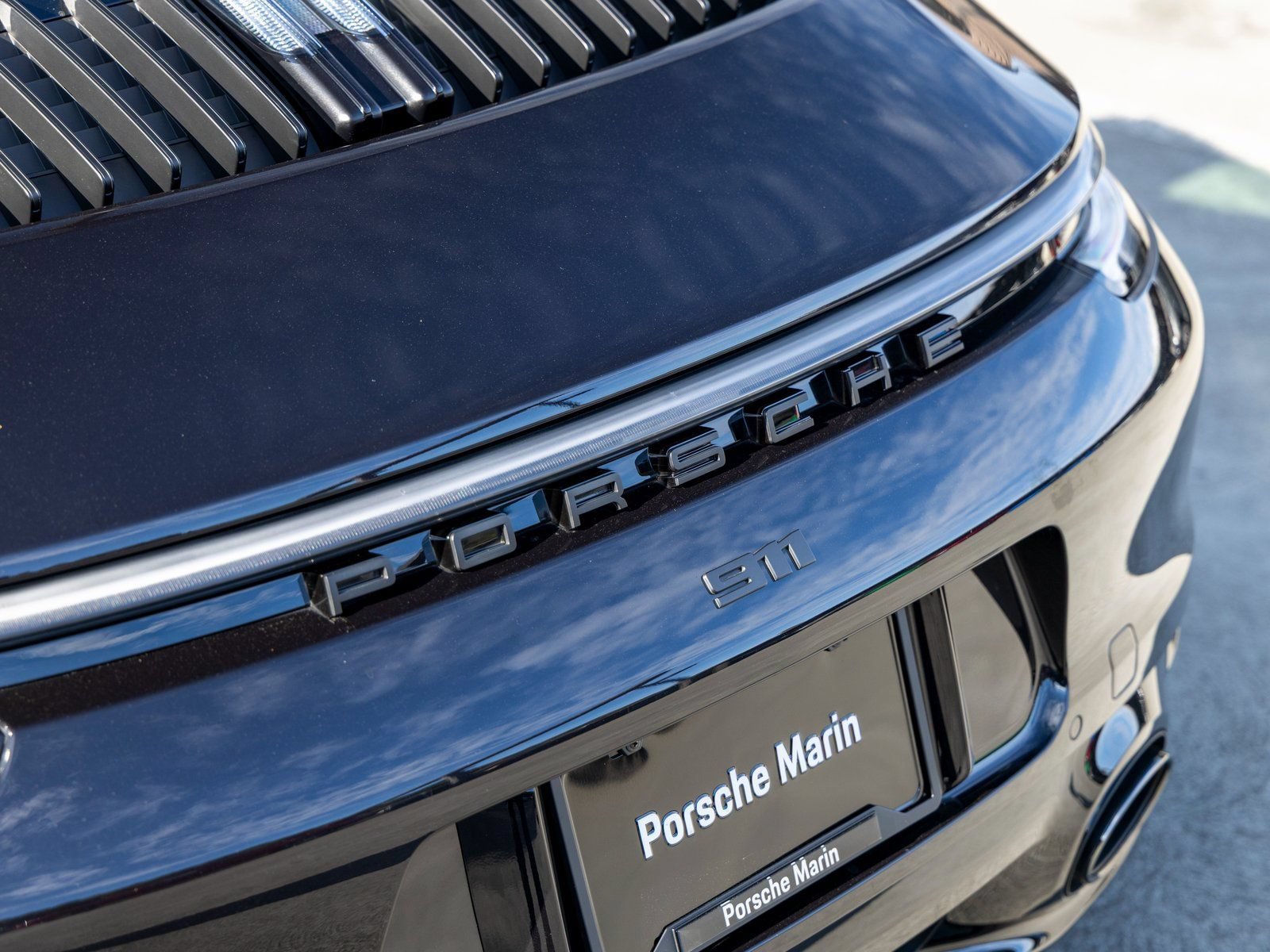 Certified 2022 Porsche 911 50th Anniversary Edition AWD/4WD image 21