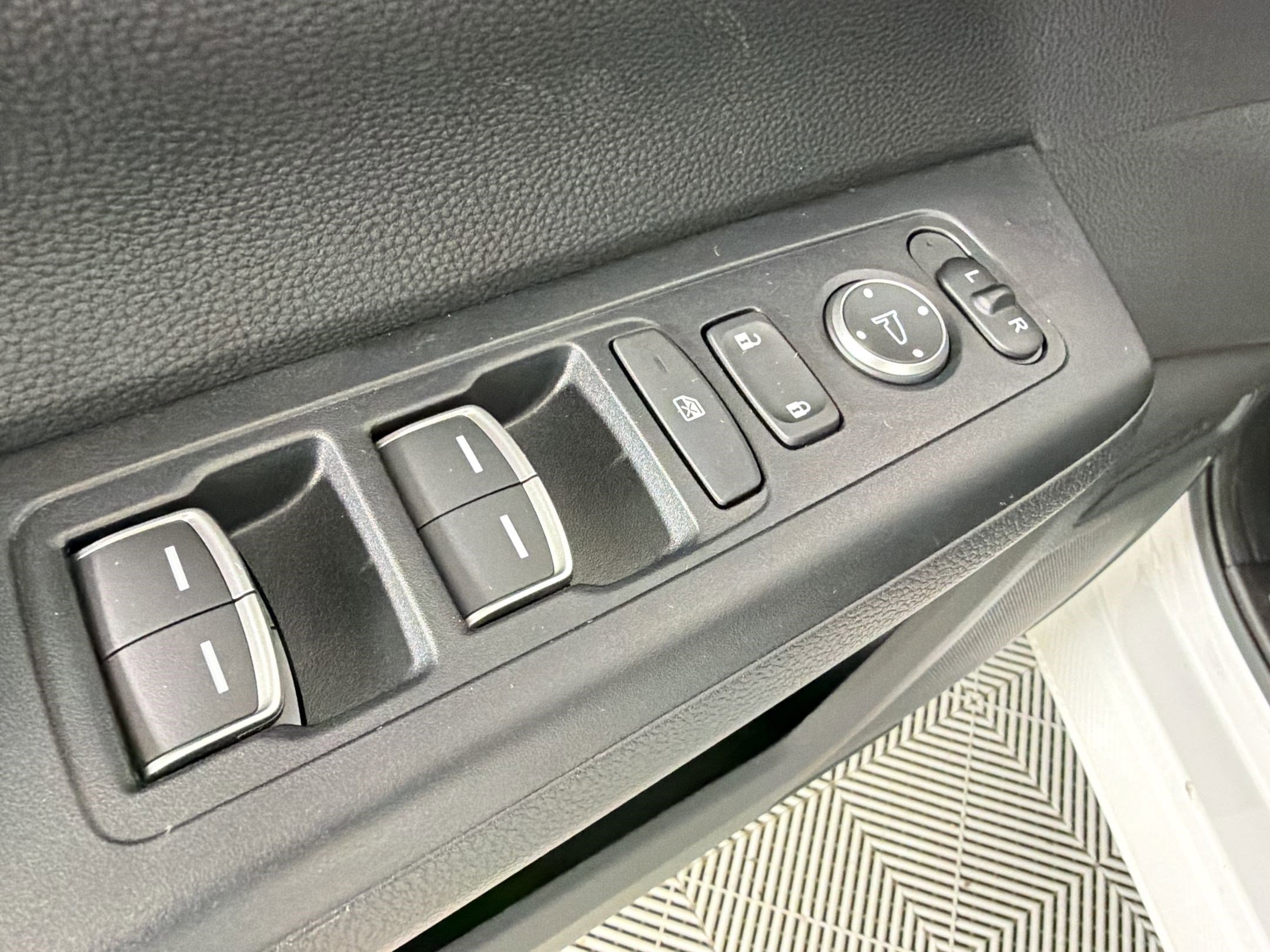 New 2026 Honda CR-V EX-L image 23