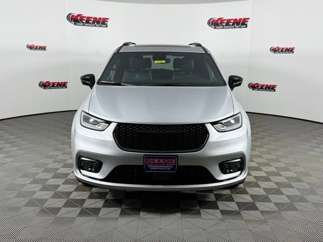 New 2026 Chrysler Pacifica Limited image 4