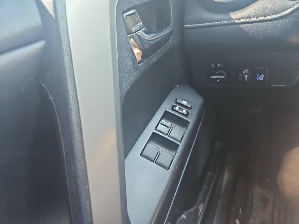 Used 2018 Toyota RAV4 XLE w/ Plus Extra Value Package FWD image 19