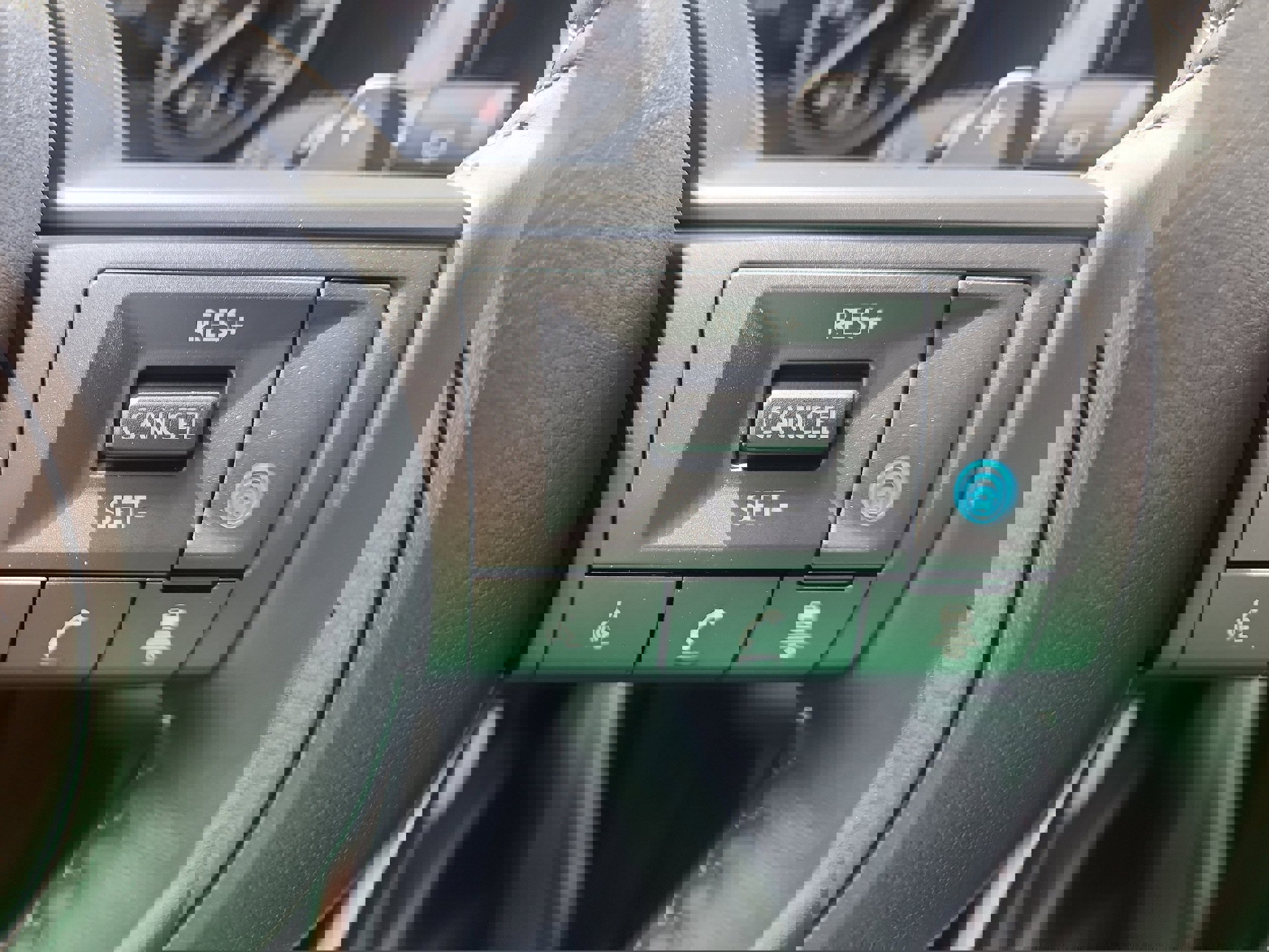 New 2025 Nissan Pathfinder SV w/ Black Appearance Package image 18