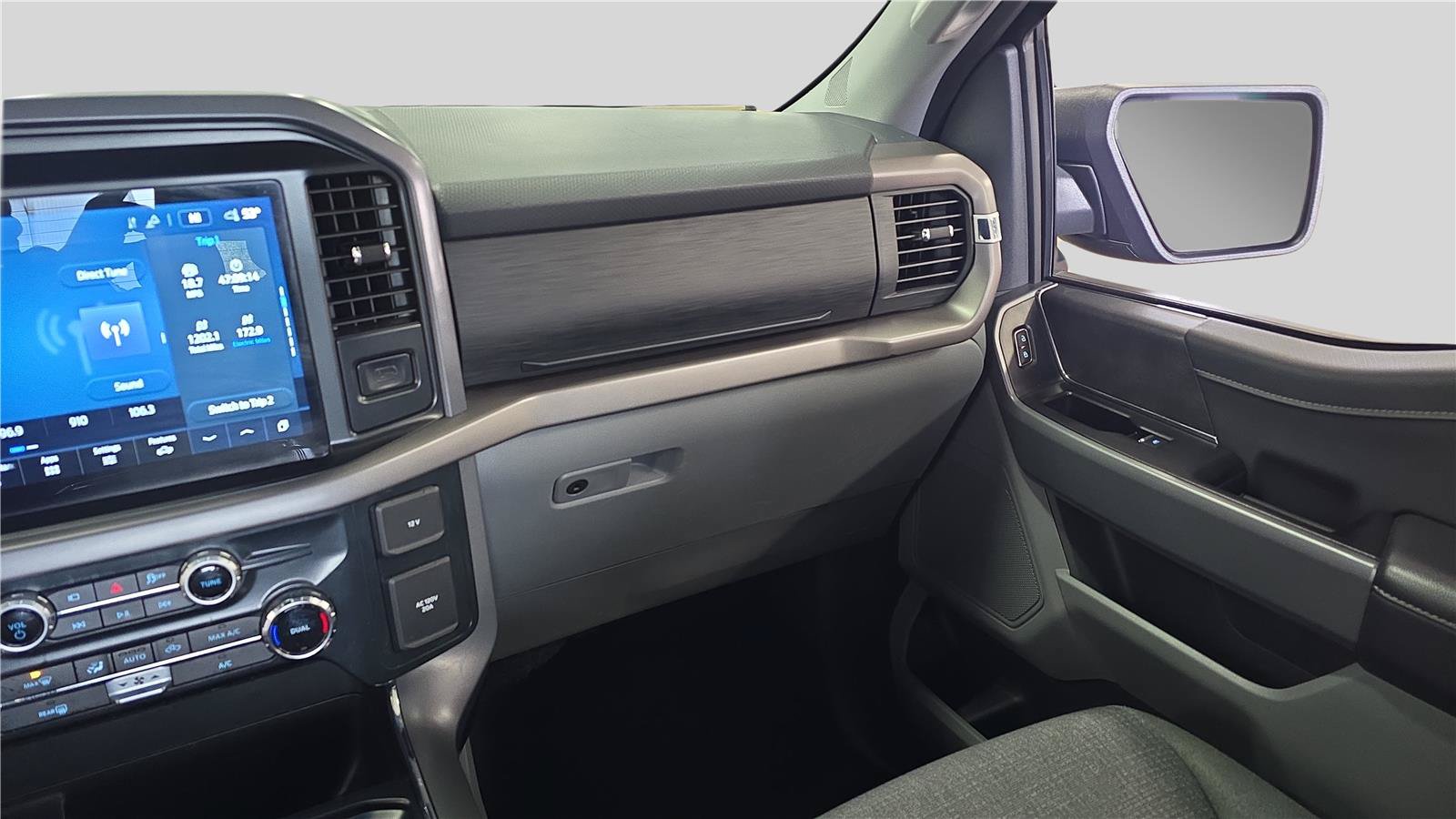 Used 2025 Ford F150 XLT w/ Equipment Group 301A Standard AWD/4WD image 21