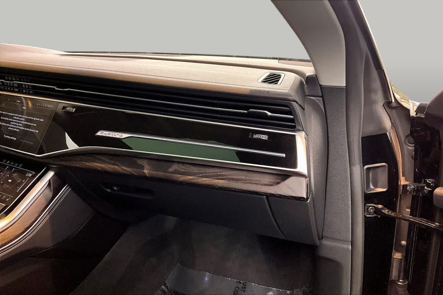 Used 2023 Audi Q8 Premium Plus AWD/4WD image 19