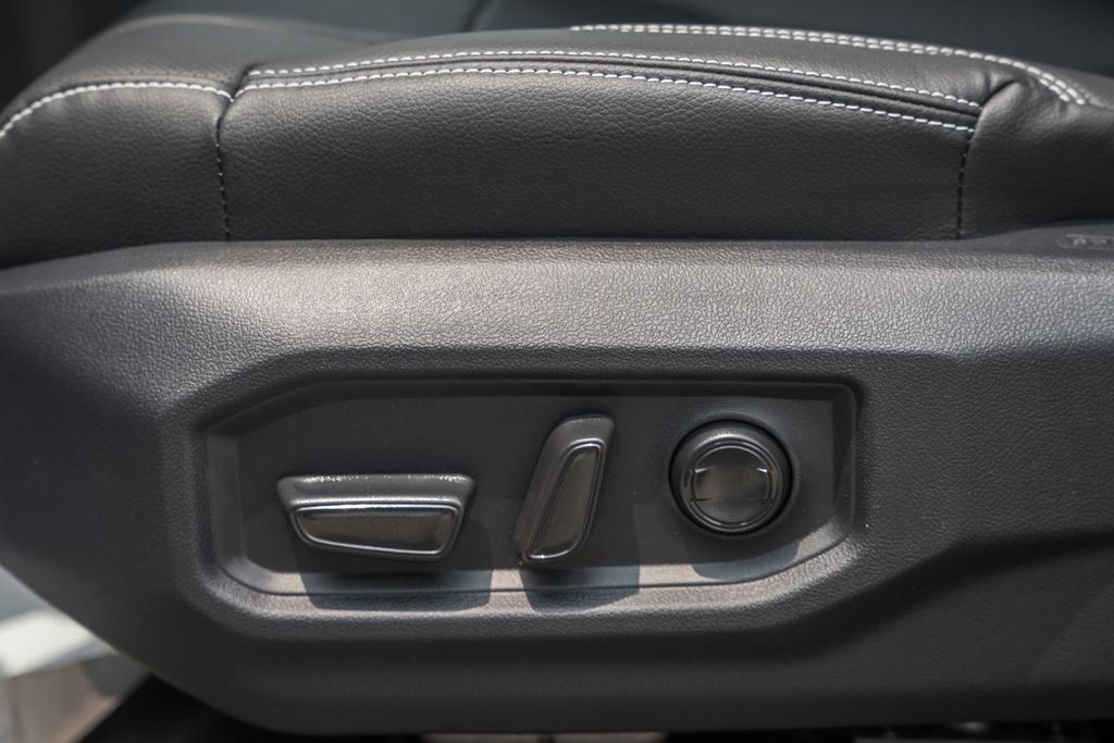 New 2026 Toyota Tundra Limited AWD/4WD image 37