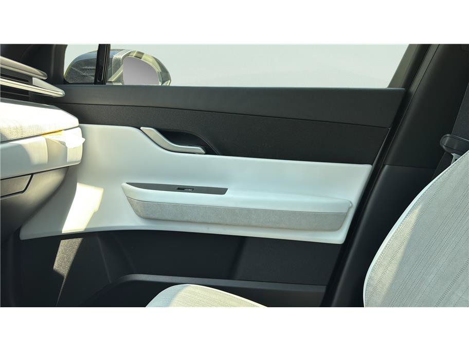 Used 2023 Fisker Ocean Ultra AWD/4WD image 30