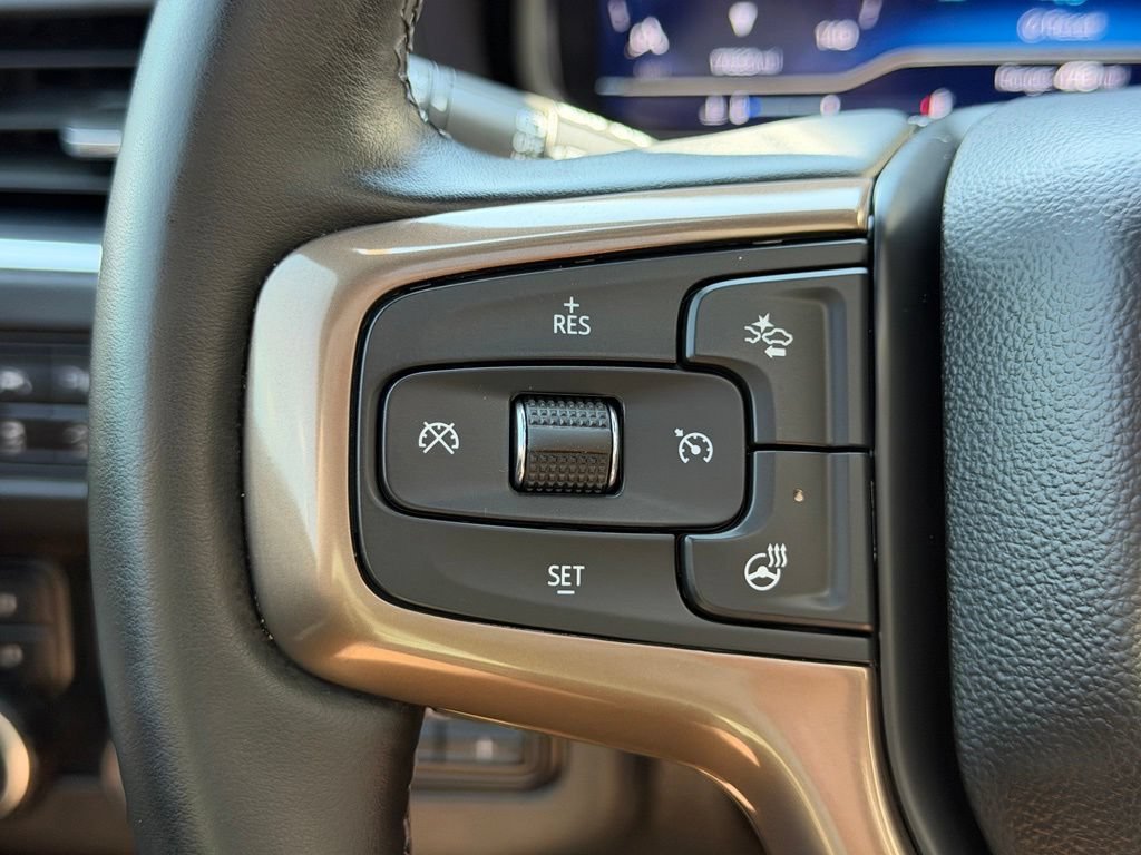 Used 2024 Chevrolet Suburban High Country w/ Premium Package AWD/4WD image 17
