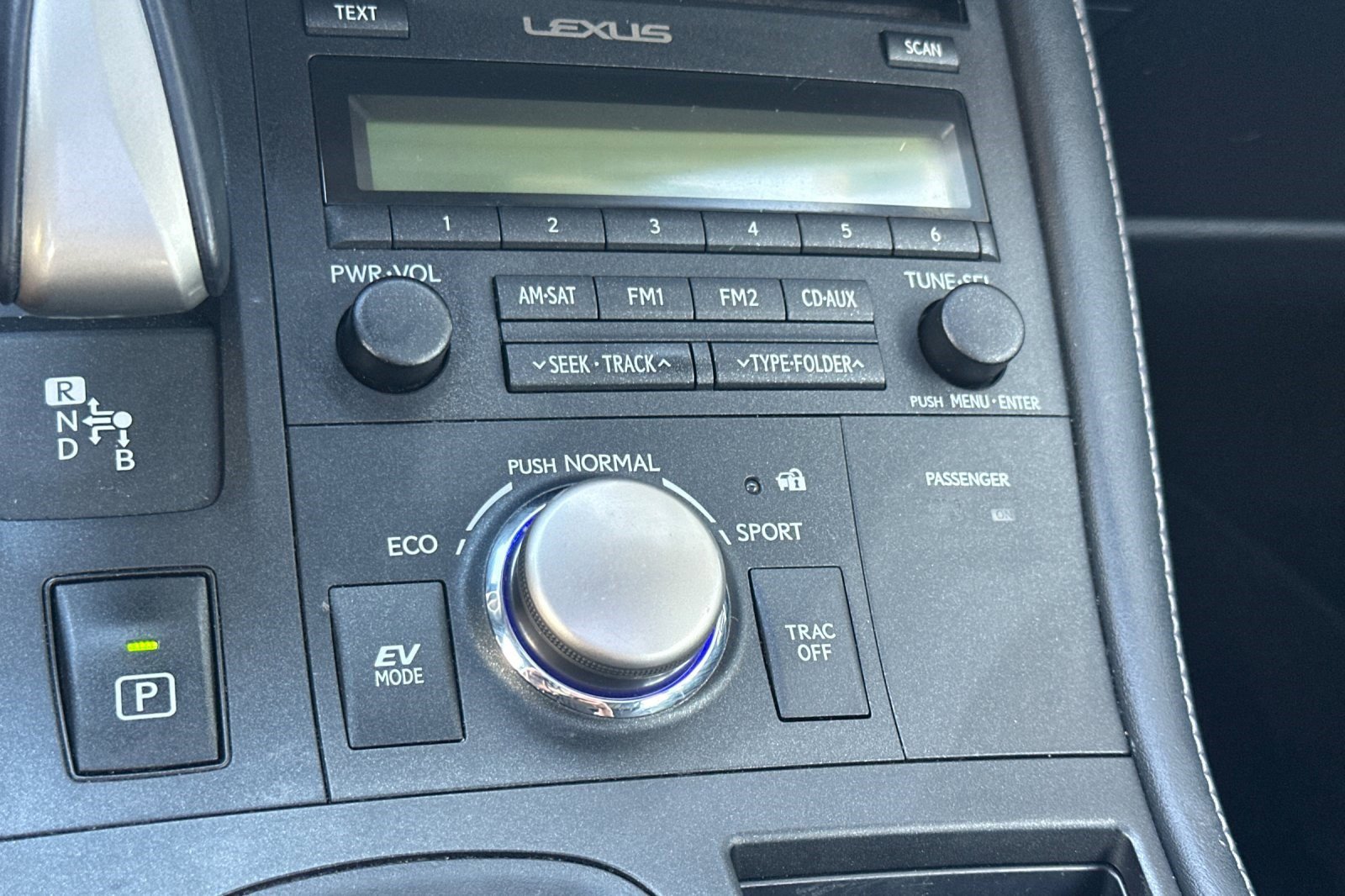 Used 2015 Lexus CT 200h image 25