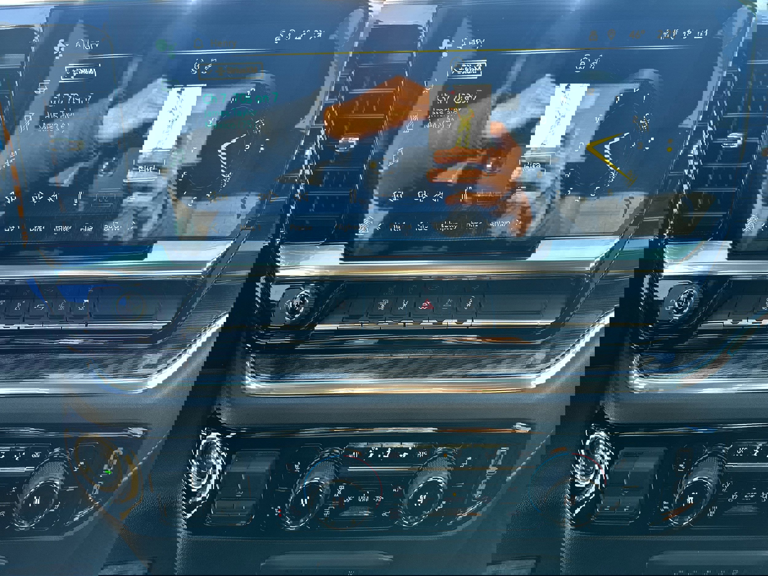 Used 2024 Chevrolet Silverado 3500 LT w/ Convenience Package image 28