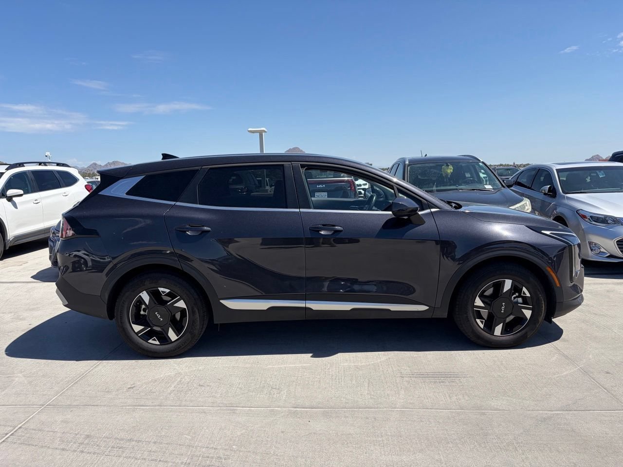 Used 2026 Kia Sportage LX FWD image 3