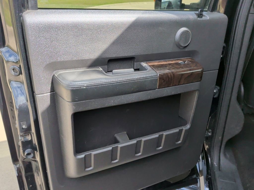 Used 2015 Ford F250 Platinum w/ FX4 Off-Road Package image 34