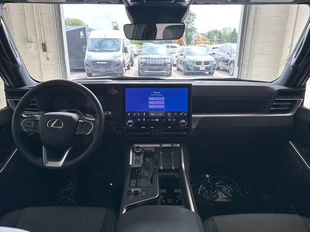 Used 2025 Lexus GX 550 w/ Cold Area Package image 38