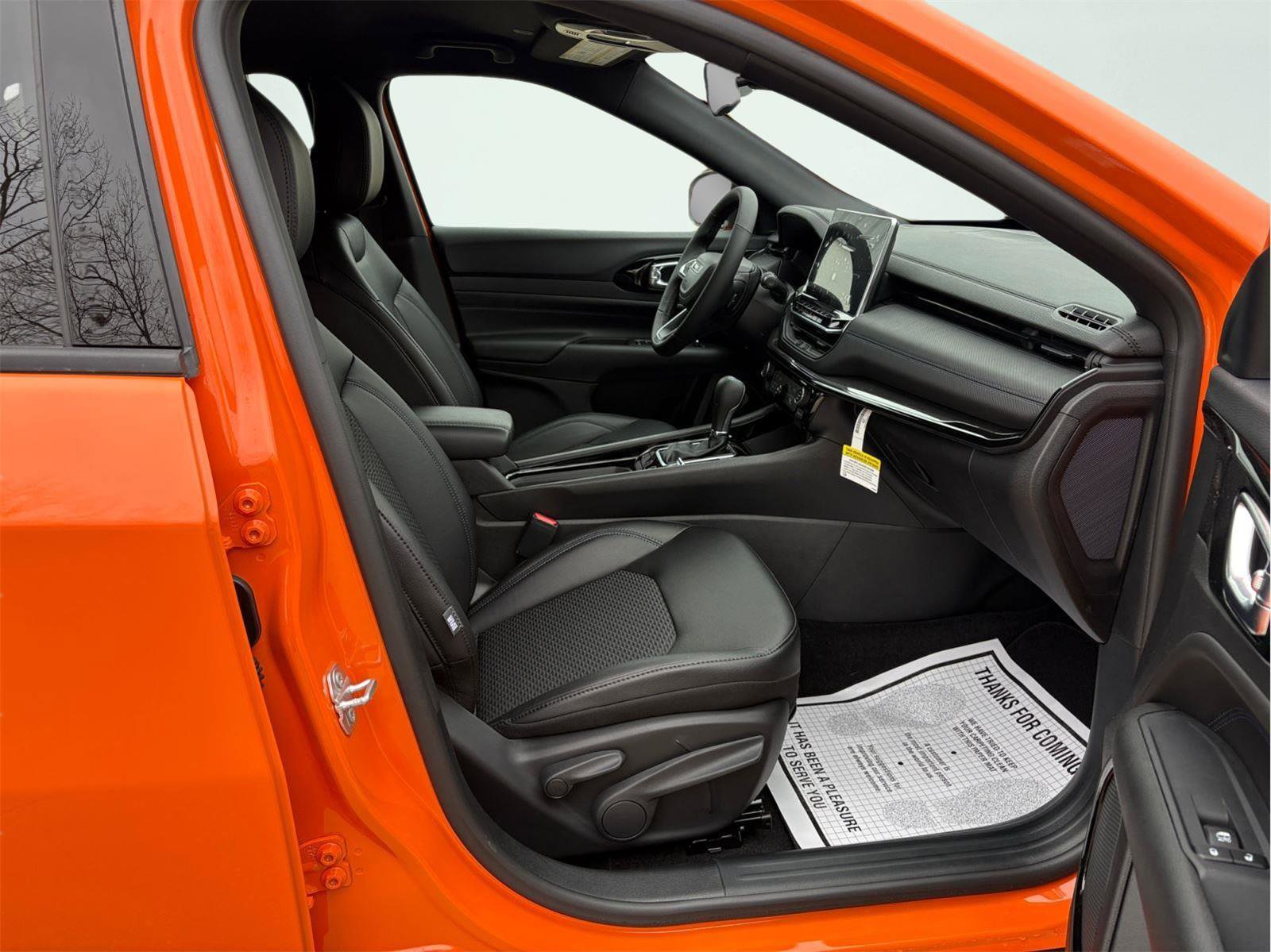 New 2026 Jeep Compass Latitude image 15