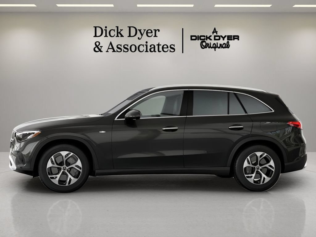 Used 2025 Mercedes-Benz GLC 350e 4MATIC image 28