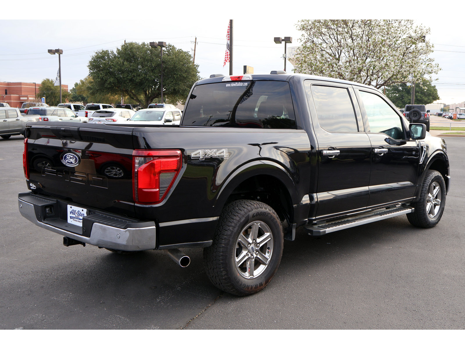 Used 2025 Ford F150 XLT w/ Equipment Group 301A Standard AWD/4WD image 12