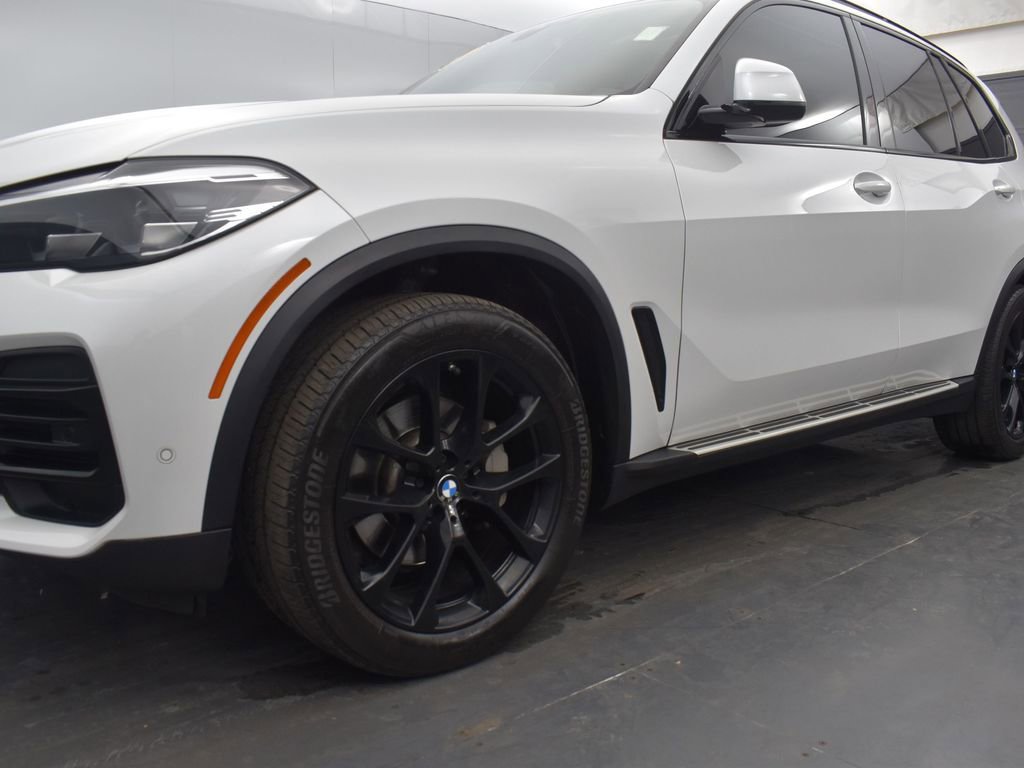 Used 2023 BMW X5 xDrive40i w/ Premium Package image 38