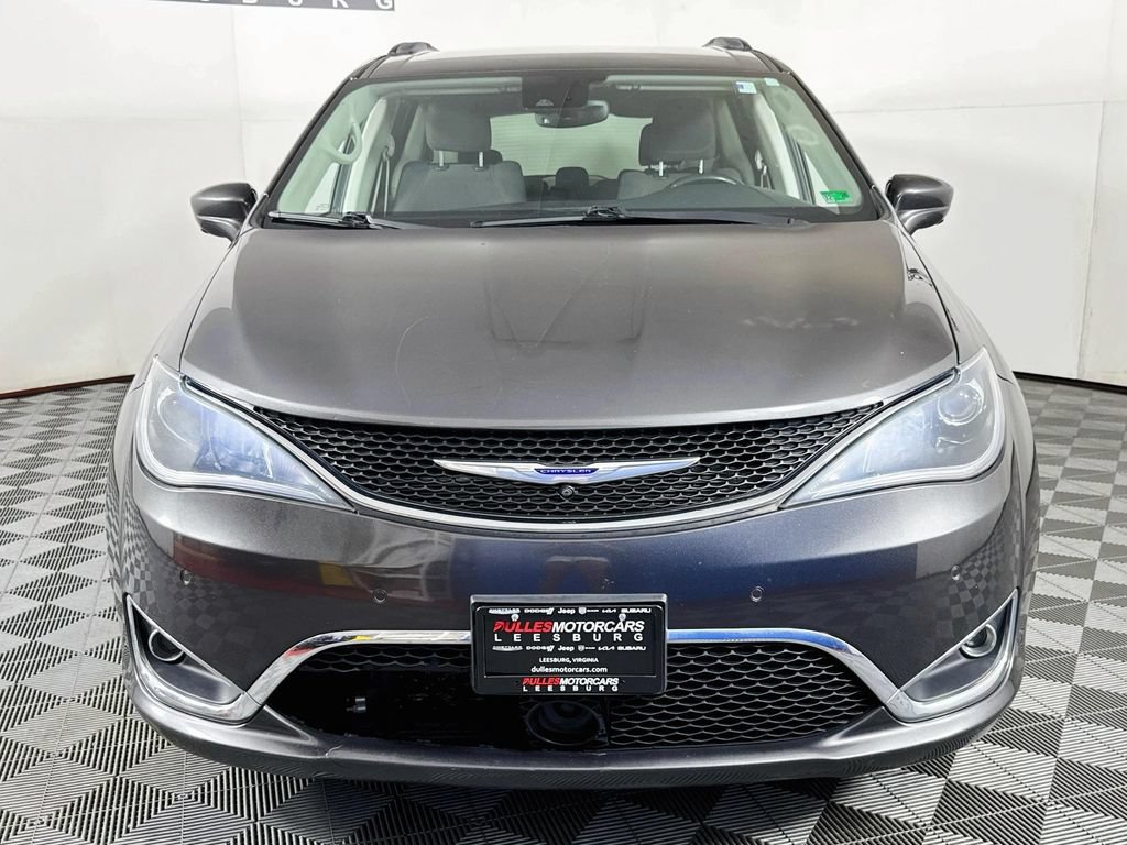 Used 2019 Chrysler Pacifica Touring Plus w/ Advanced Safetytec Group FWD image 2