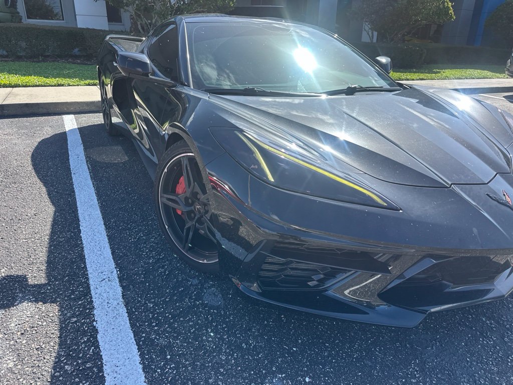 Used 2021 Chevrolet Corvette Stingray Coupe w/ Z51 Performance Package RWD image 5