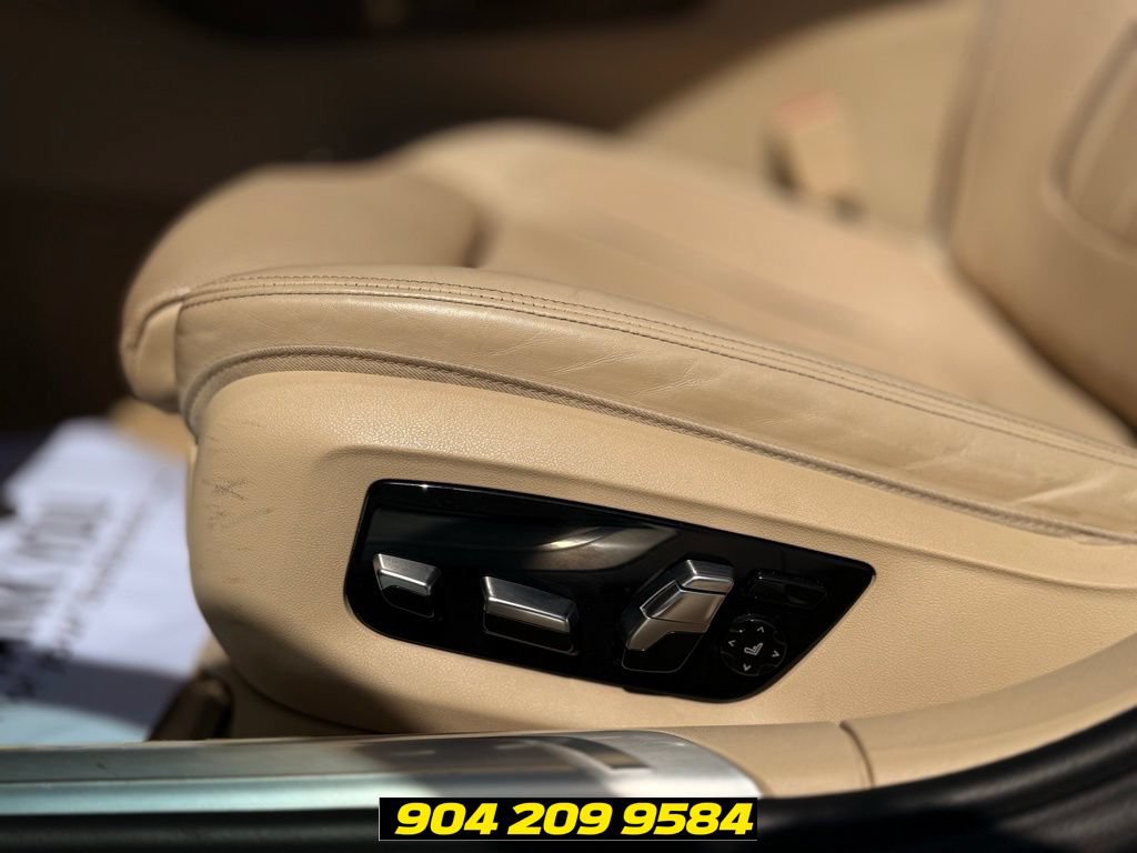 Used 2020 BMW 740i w/ Luxury Rear Seating Package RWD image 14