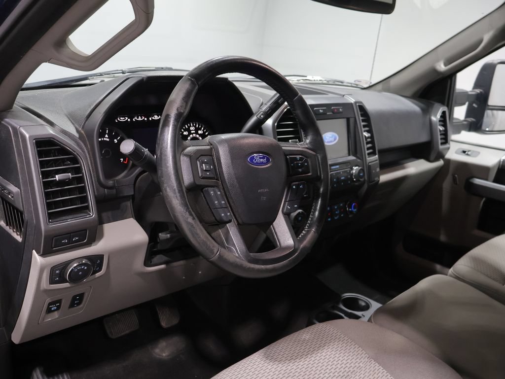 Used 2019 Ford F150 XLT w/ Equipment Group 302A Luxury AWD/4WD image 16