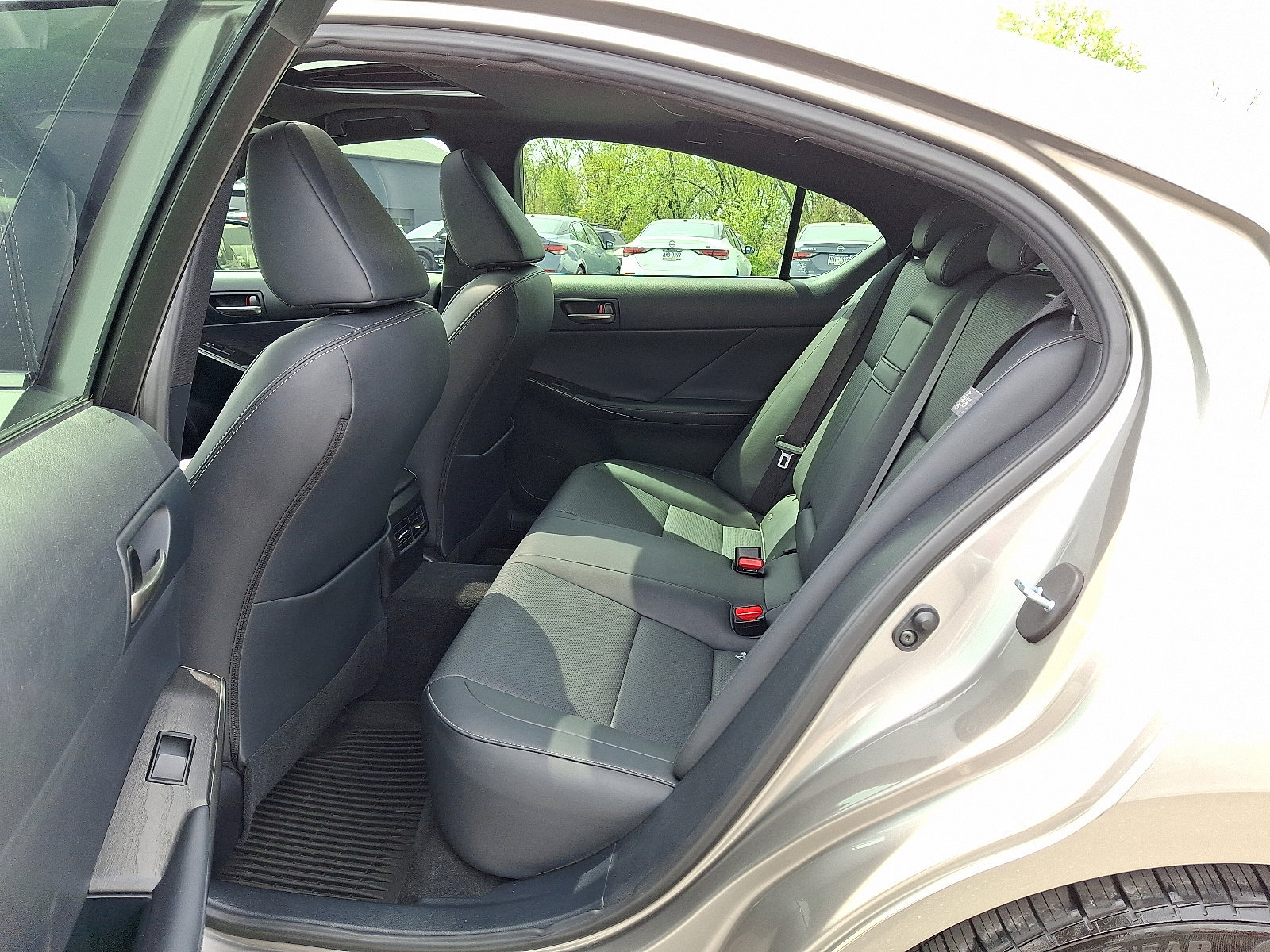 Used 2022 Lexus IS 300 AWD w/ Premium Package image 11