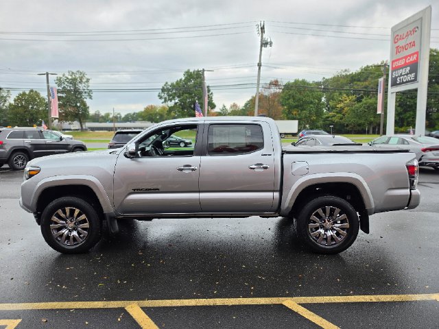 Used 2023 Toyota Tacoma Limited AWD/4WD image 4