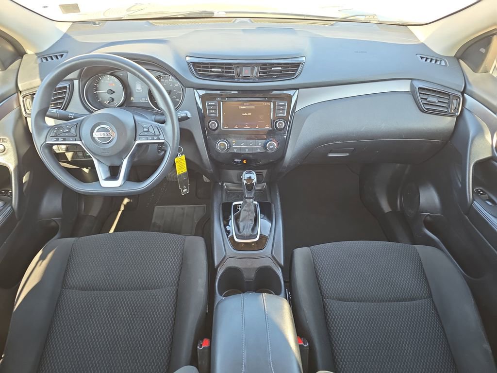 Used 2022 Nissan Rogue Sport S image 9