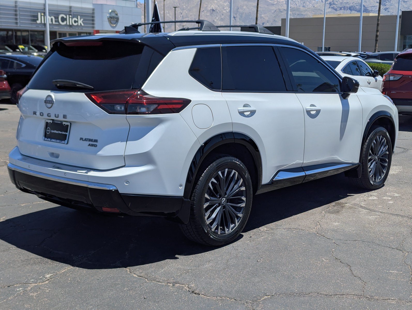 Used 2025 Nissan Rogue Platinum w/ Platinum Premium Package AWD/4WD image 2