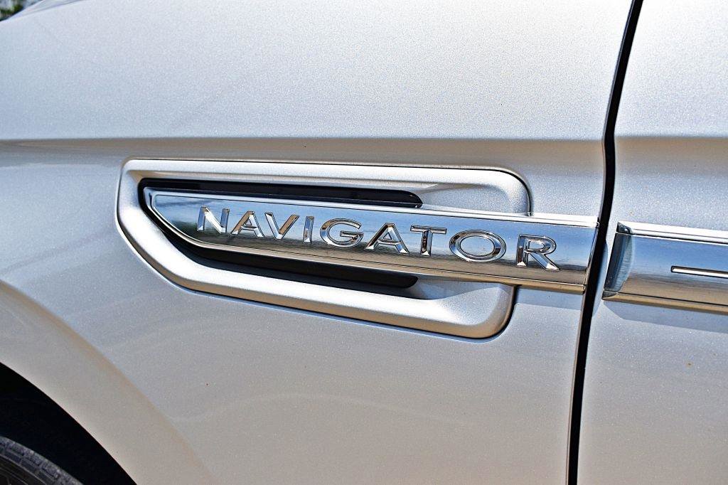 Used 2019 Lincoln Navigator Select w/ Technology Package AWD/4WD image 54