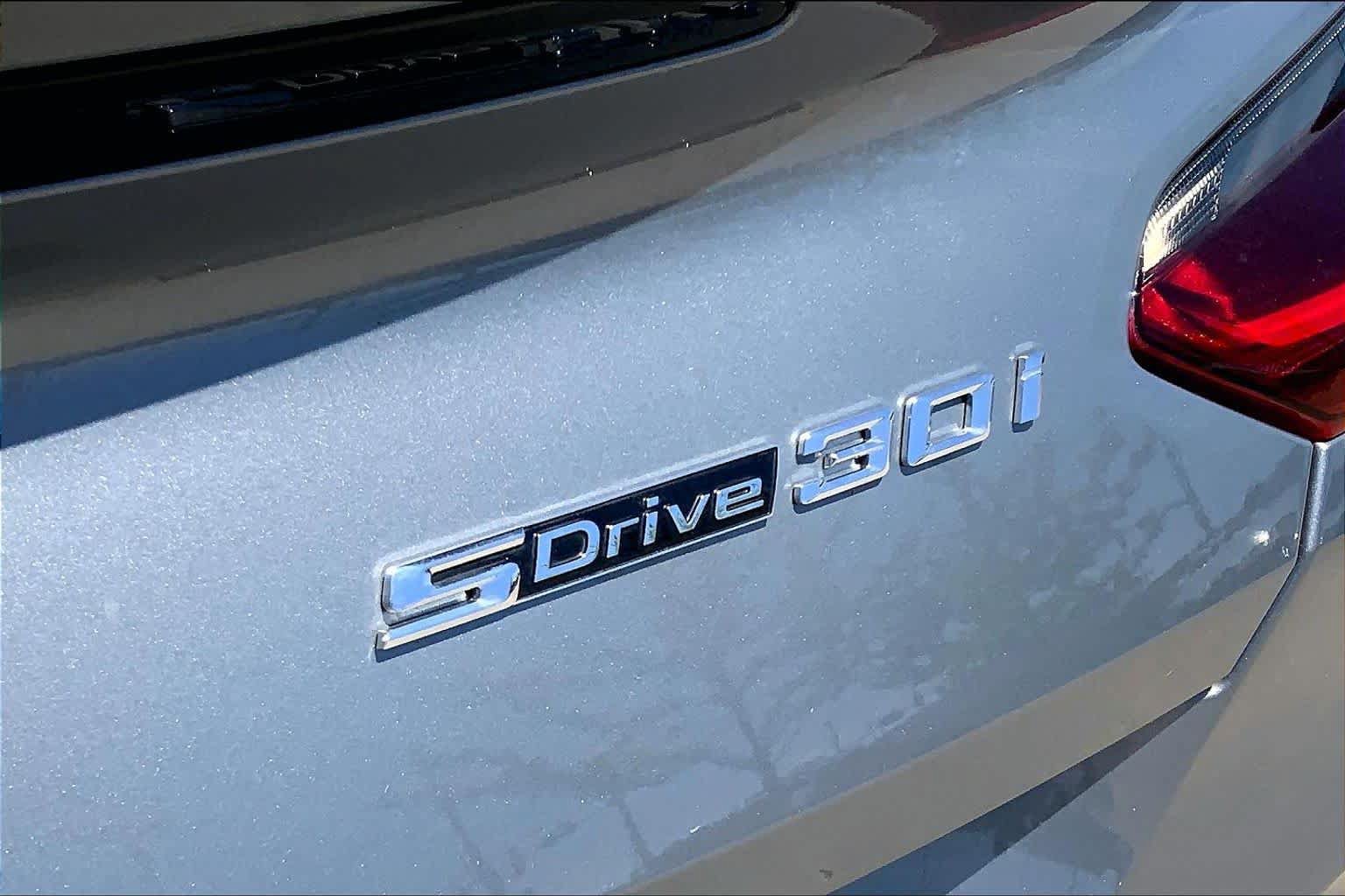 Certified 2025 BMW Z4 sDrive30i w/ Shadowloine Package RWD image 7
