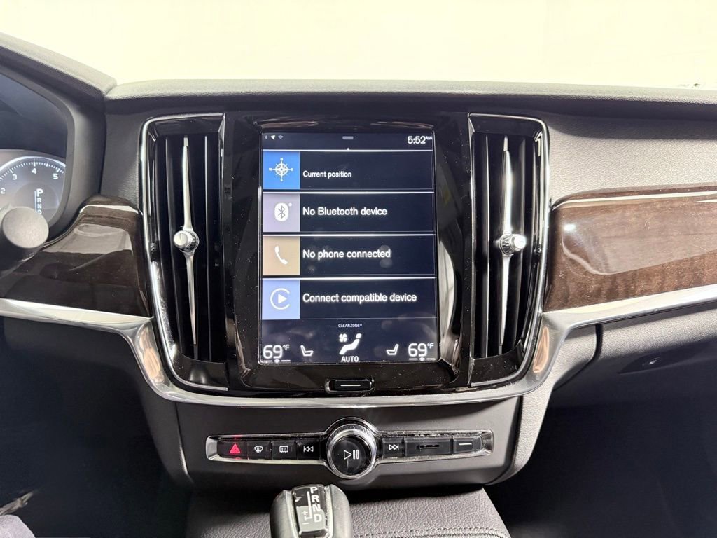 Used 2019 Volvo S90 T6 Momentum image 22