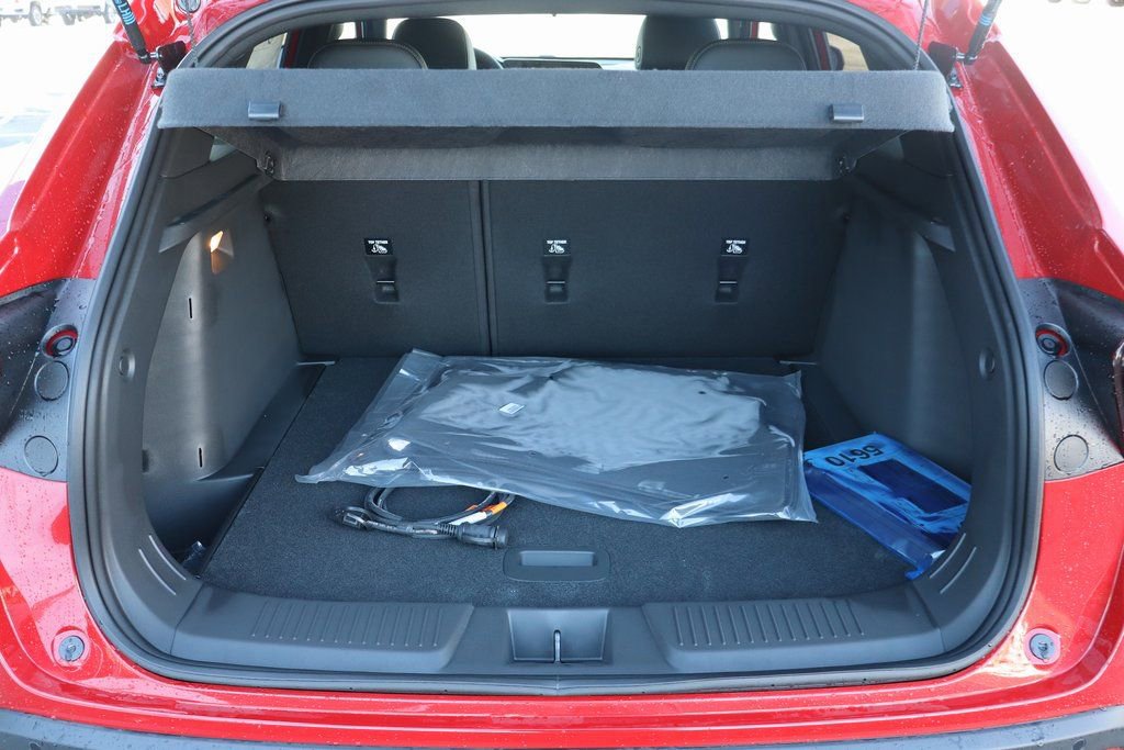 New 2026 Chevrolet Trax RS w/ Driver Confidence Package image 21